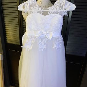 Little Girls Formal White Dress size 6-7